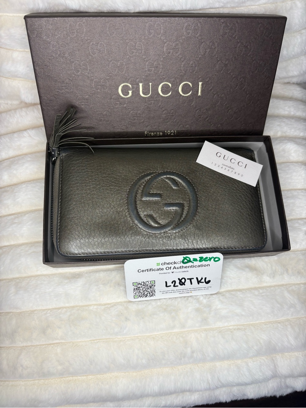 Authentic Gucci Soho Metallic Gunmetal Zip Around Wallet GG Tassel Full Set